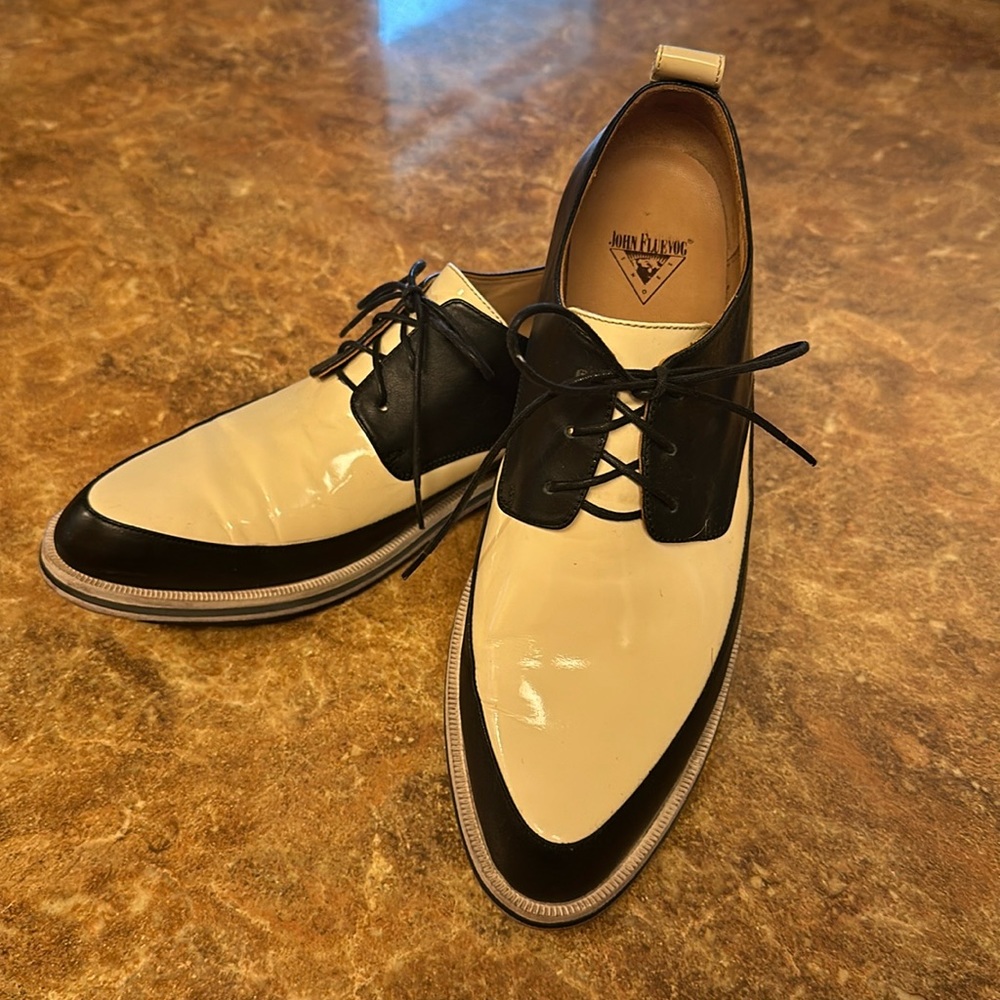 Fluevog Carla-Black & Cream Lace-up Leather Derby